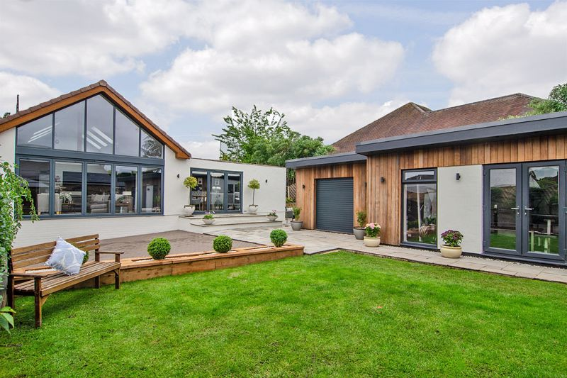 Walsall Modern Villa